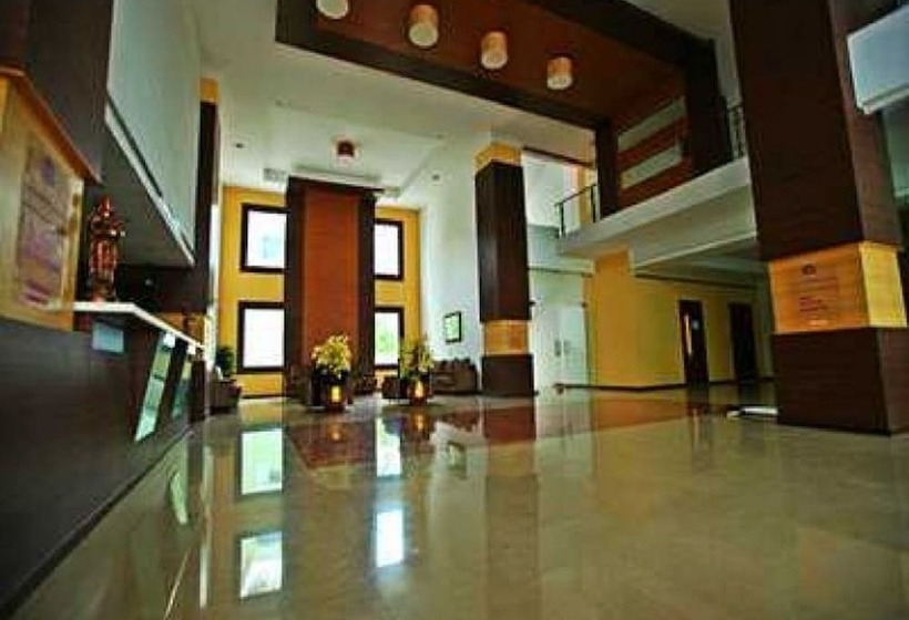 هتل Sterling V Grand Madurai