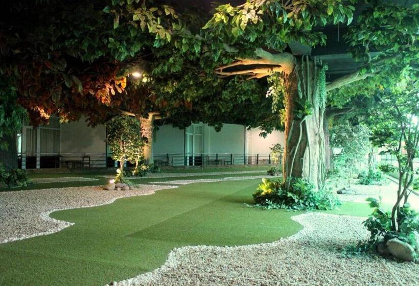 هتل Taw Win Garden