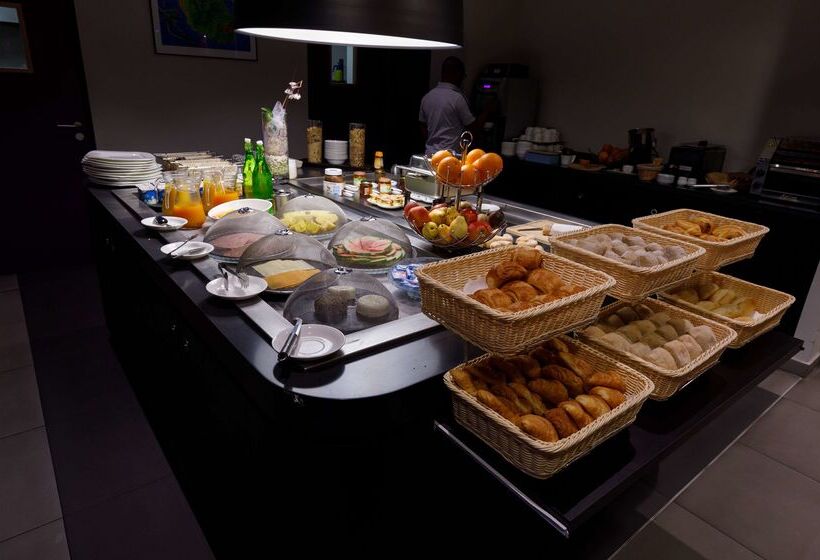 בית מלון כפרי Tulip Inn Sainte Clotilde, La Réunion