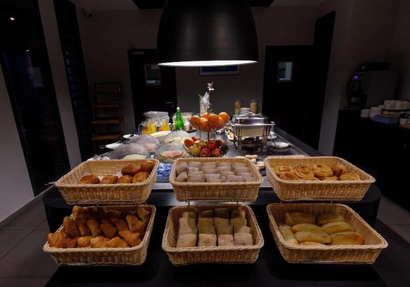 בית מלון כפרי Tulip Inn Sainte Clotilde, La Réunion