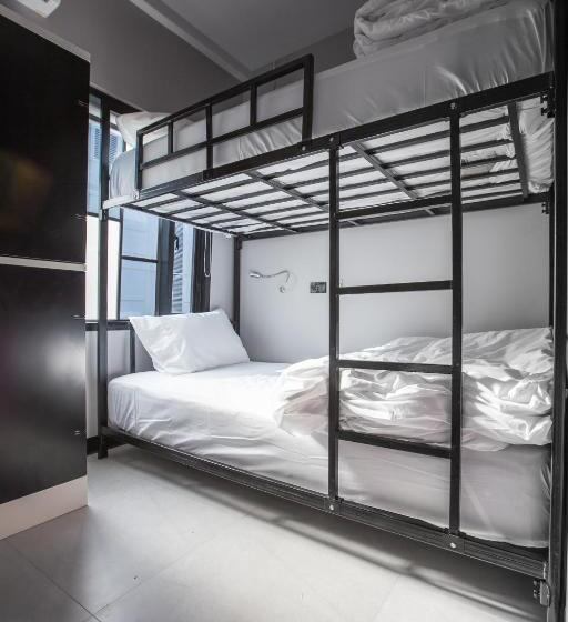 The Blocks Hostel Sukhumvit 10