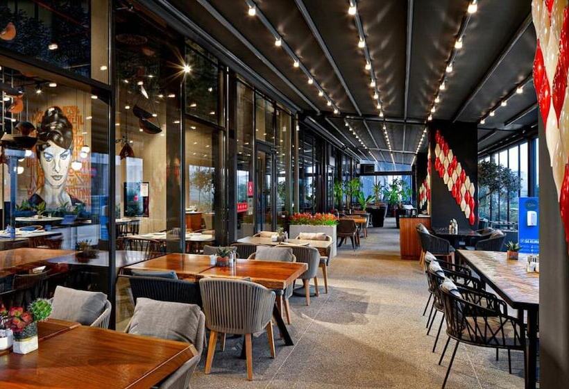 Fotos del hotel Divan Suites Istanbul Gplus:  4