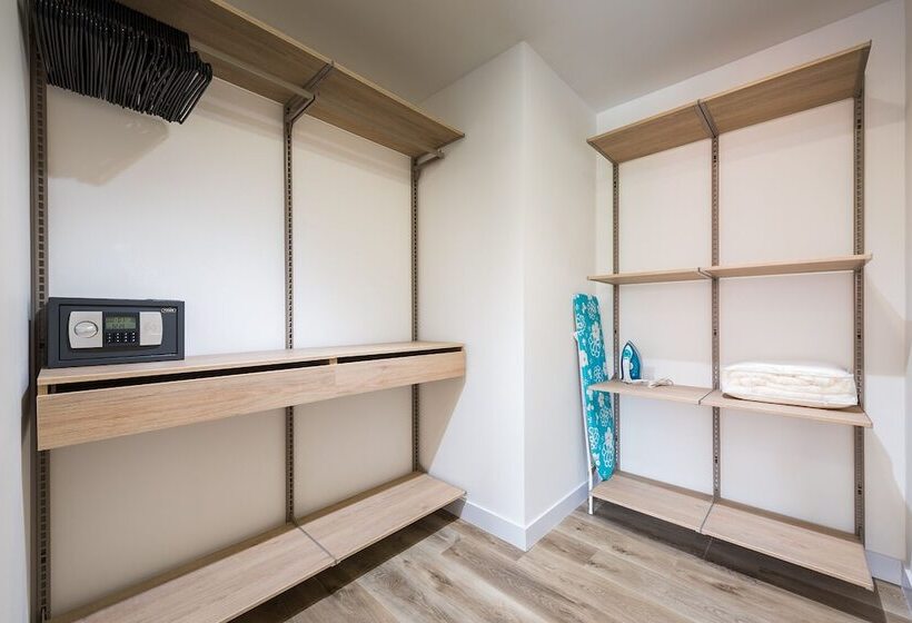 Go Living & Suites   Jalo Rent