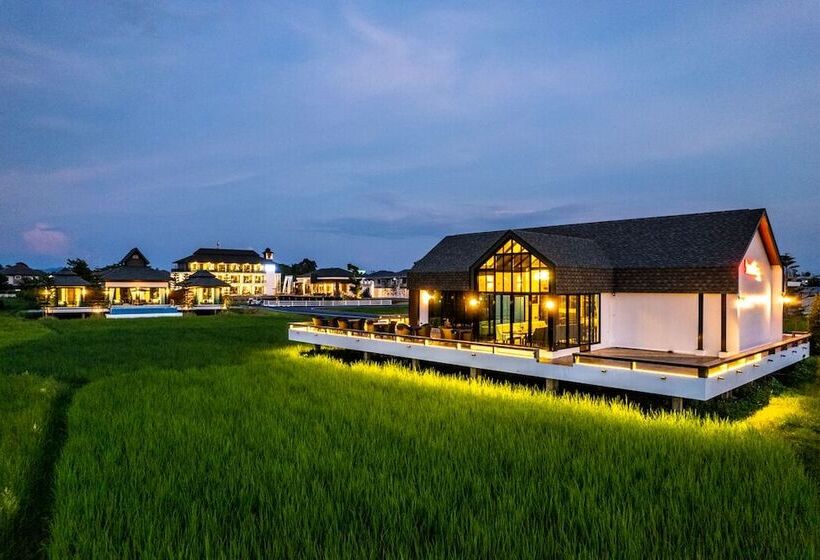 هتل Pim Pool Villa Nan