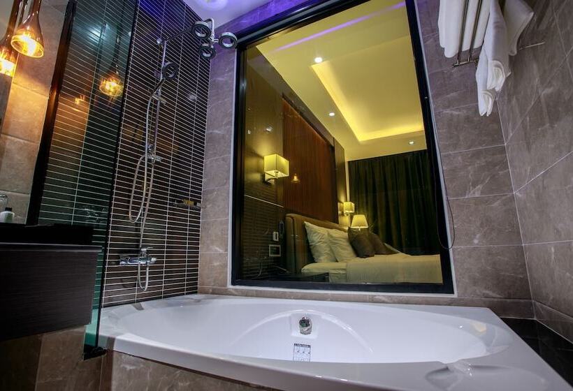هتل Pim Pool Villa Nan
