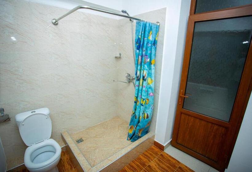 בית מלון כפרי Tiny Art House Near Of Airaport