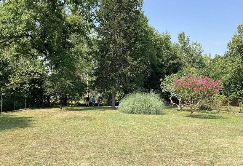 住宿加早餐  Chambres Et Gîtes Les Deux Chênes Près De Bergerac