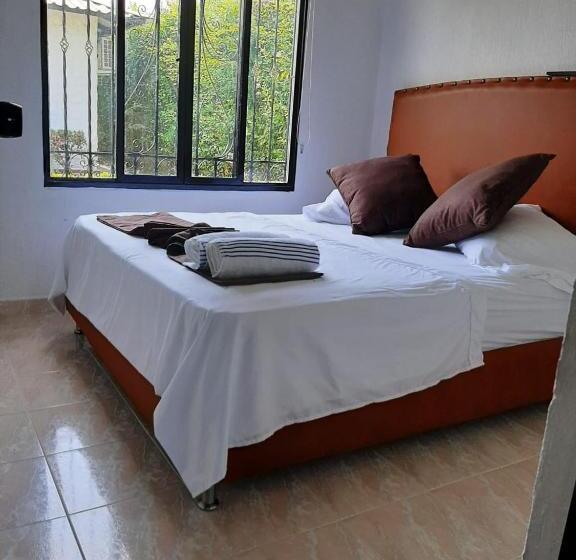 هتل Cabañas Llano Lindo Apiay