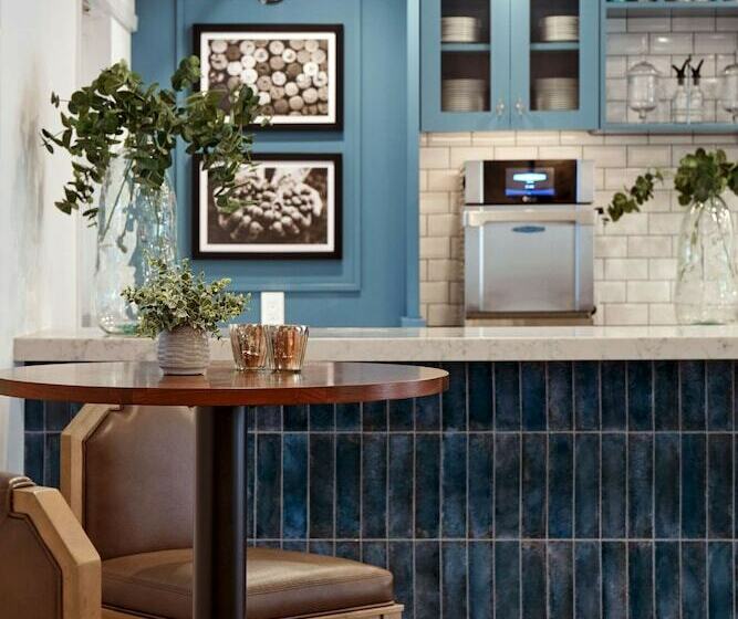 هتل The Lodge At Healdsburg, Tapestry Collection By Hilton