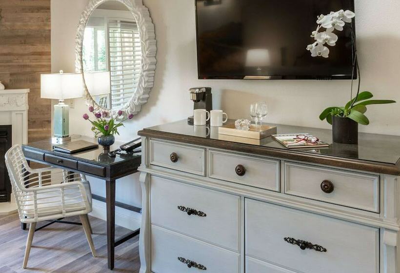 هتل The Lodge At Healdsburg, Tapestry Collection By Hilton