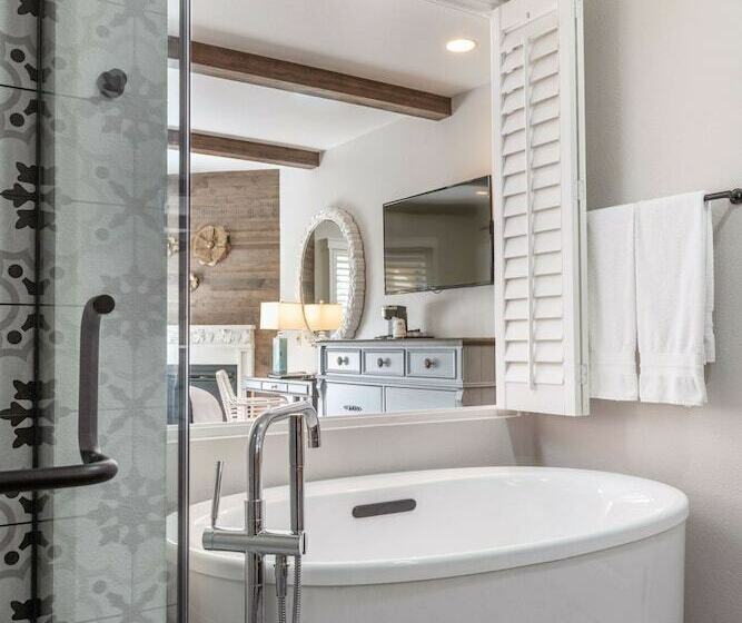 هتل The Lodge At Healdsburg, Tapestry Collection By Hilton