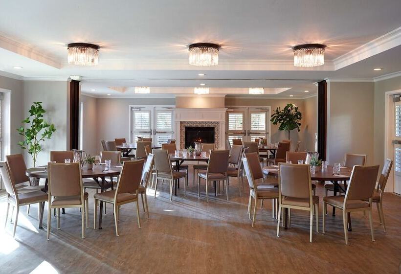 هتل The Lodge At Healdsburg, Tapestry Collection By Hilton