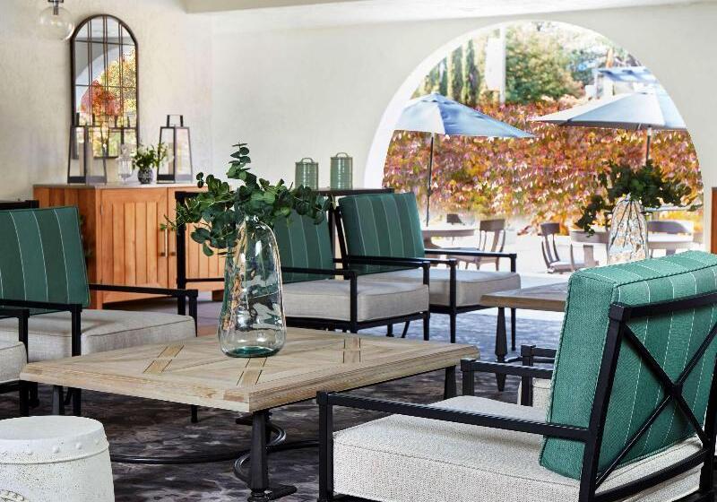 هتل The Lodge At Healdsburg, Tapestry Collection By Hilton