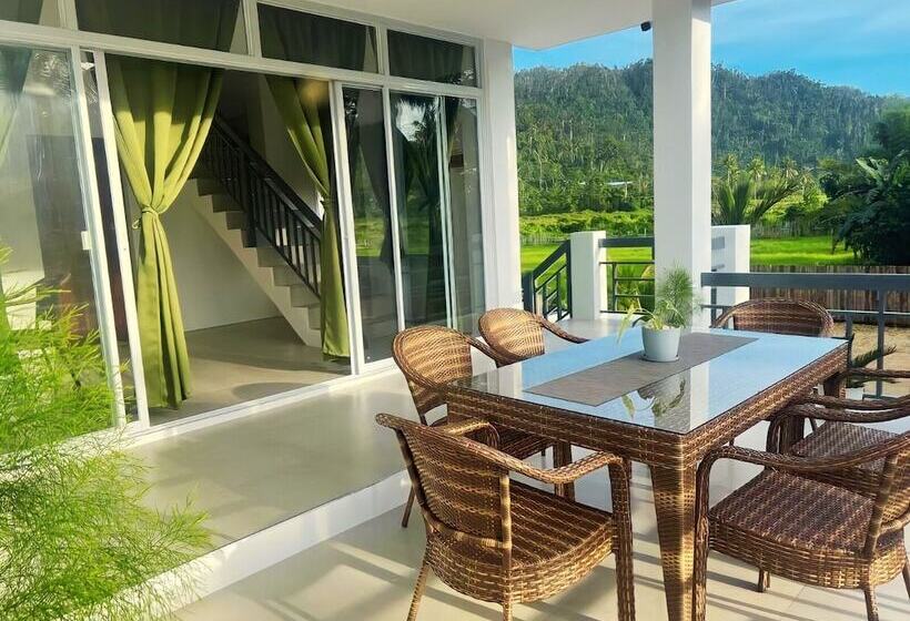 استراحتگاه Royal Suites   Port Barton