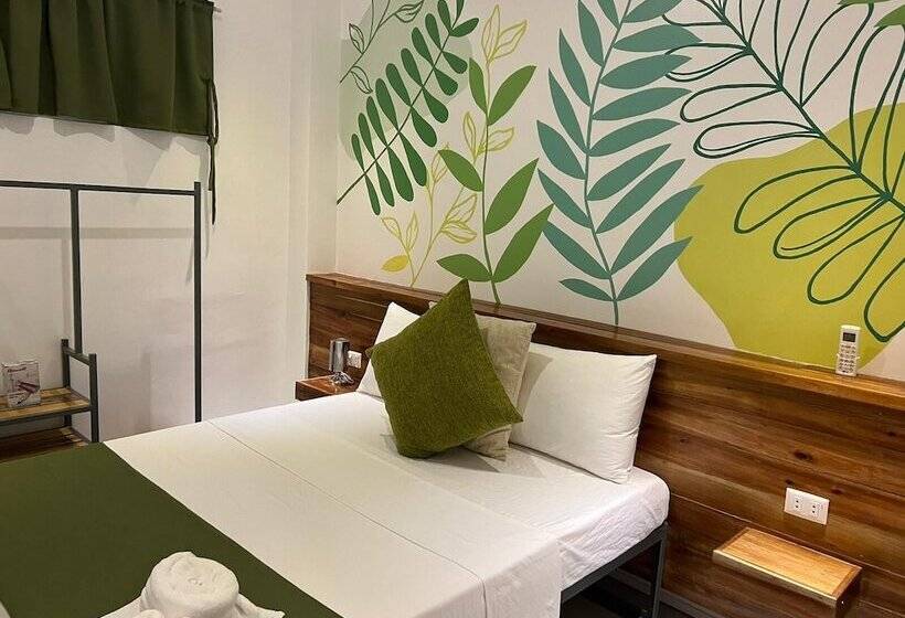 استراحتگاه Royal Suites   Port Barton