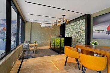 Click Hotel Biz Bangalore Airport