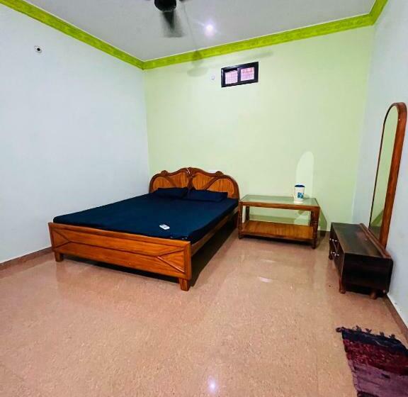 Отель Oyo 91480 Pangat Guest House