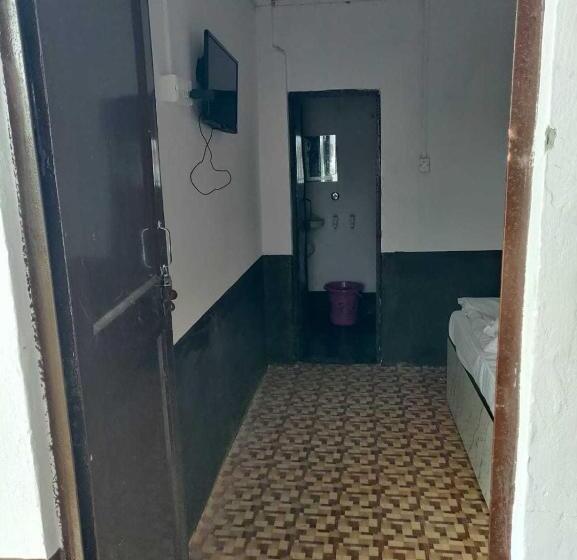 Spot On Hotel New Bright