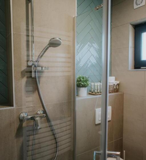 مبيت وإفطار Gyopár Lodge   Gyopárosfürdő