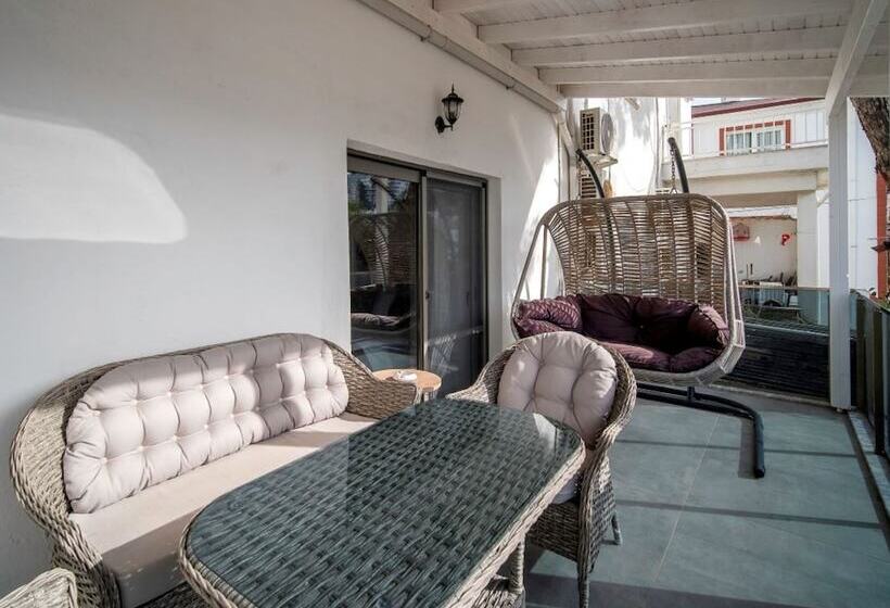 Güney In 5 Odası