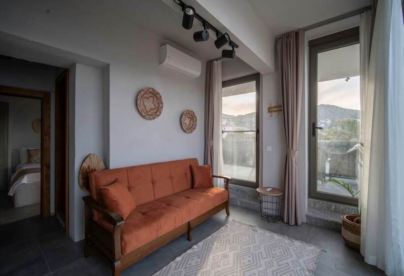 Güney In 5 Odası