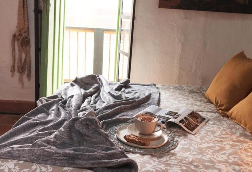 Отель La Liebre Bed And Breakfast