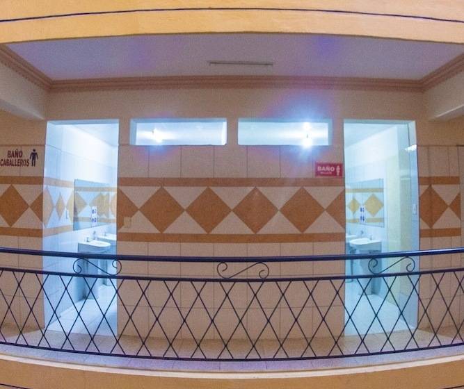 هاستل Residencial Francia