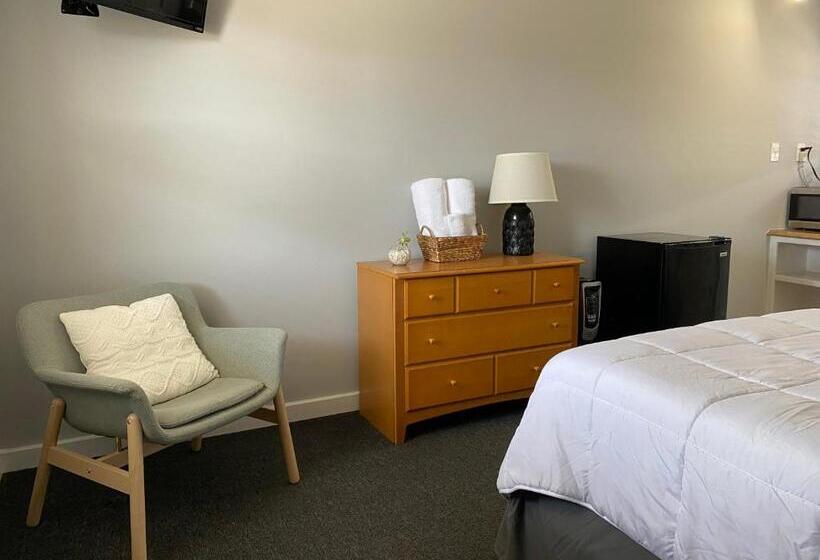 Tower Circle Motel