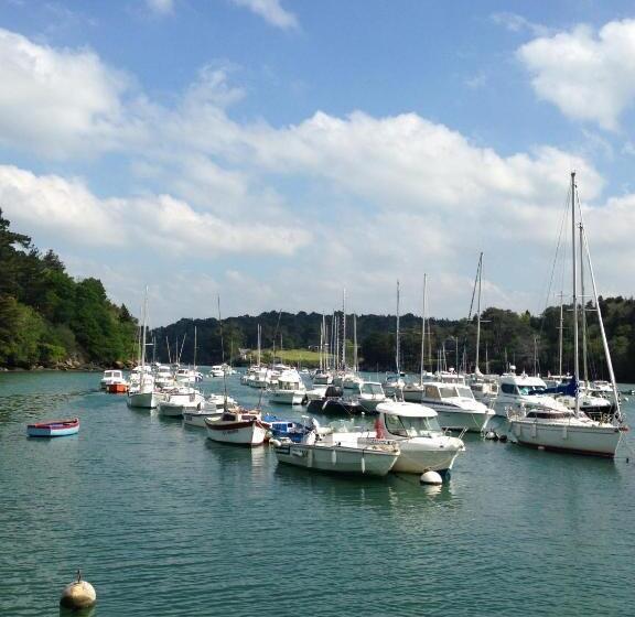 تختخواب و صبحانه Maison Castel Braz