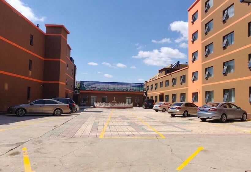 هتل 7 Days Premium Xiong An New District Rongcheng People S Hospital