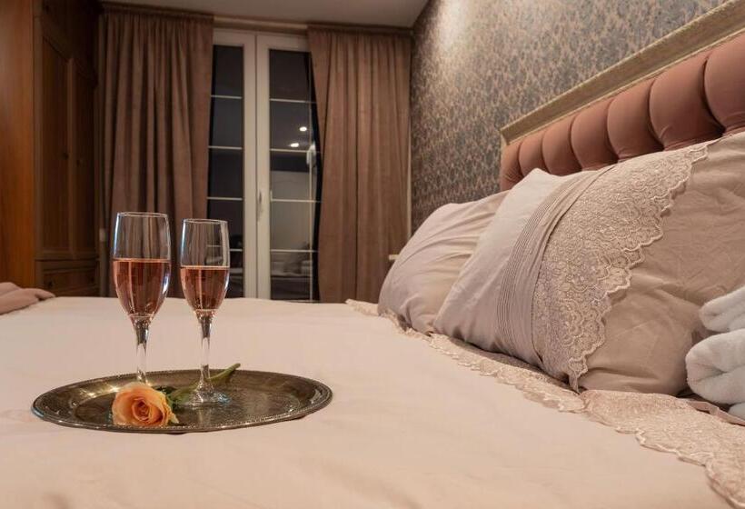 پانسیون Luxury Private House In City Center