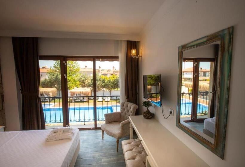Albeon Luxury Hotel   Alacatı