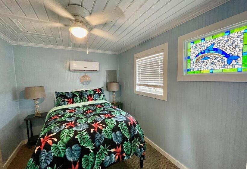 הוסטל Blue Dolphin Inn And Cottages
