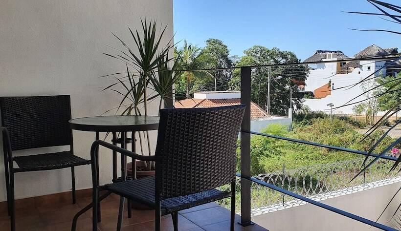 هتل Carri Surf Studio