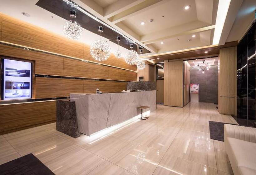 Green Hotel   Tea Way