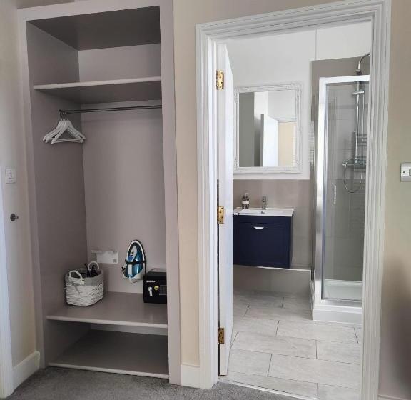 هتل St Johns Boutique