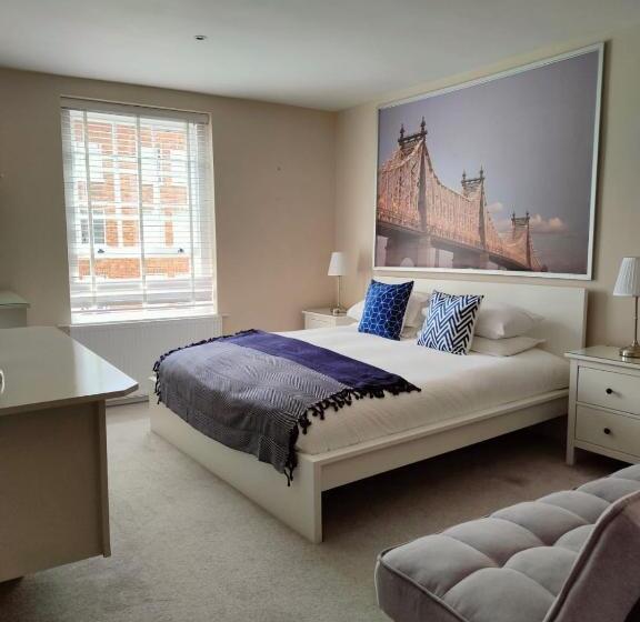 هتل St Johns Boutique