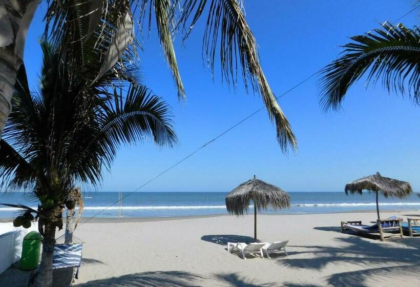 هتل Sunset Bay Colan