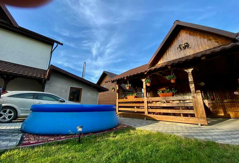 پانسیون Casa Chindris