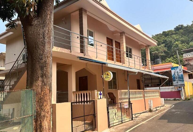 بنسيون James Guesthouse