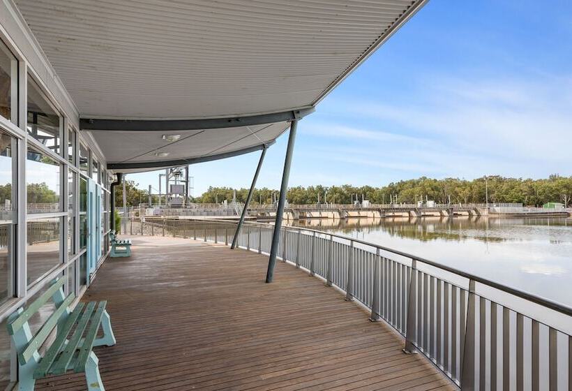Torrumbarry Motel