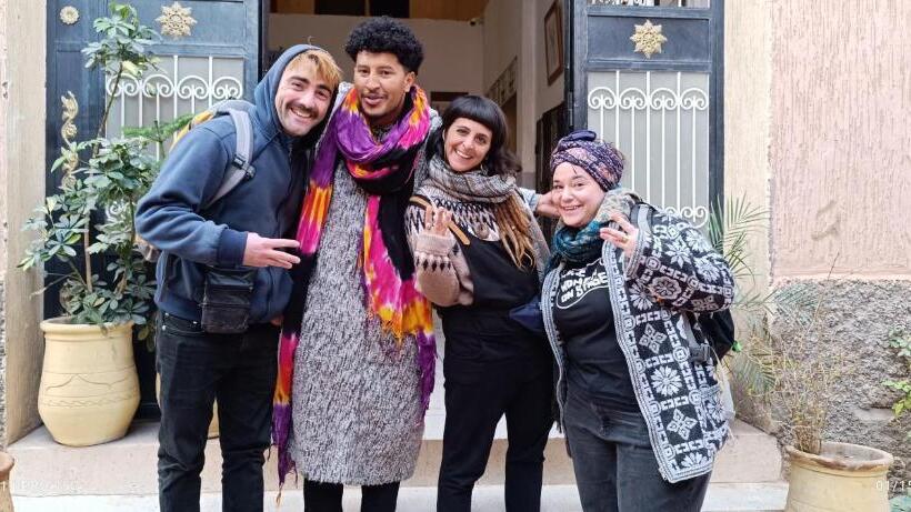 تختخواب و صبحانه Afgo Hostel