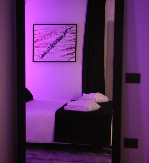 هتل Dark Boutique