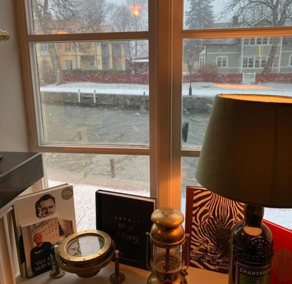 هتل Två Små Svin Bnb