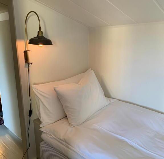 هتل Två Små Svin Bnb