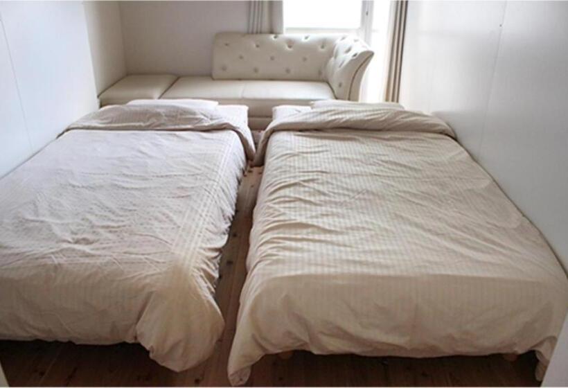 پانسیون コトのアート研究所