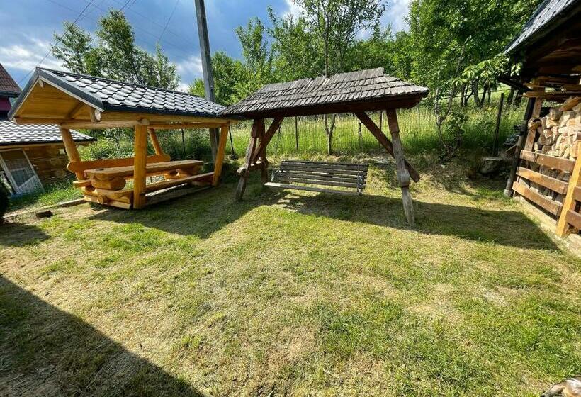 پانسیون Vila Deluț