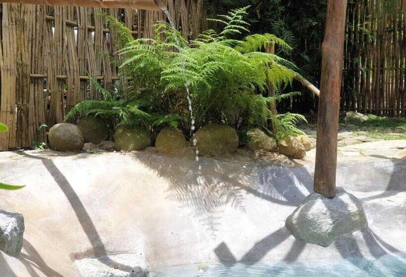 مبيت وإفطار Maka Kalinaw 6 Wabi Sabi Room, Forest And Garden View