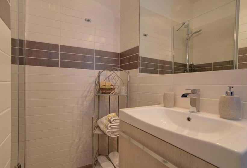 مبيت وإفطار Villaggio Cristina