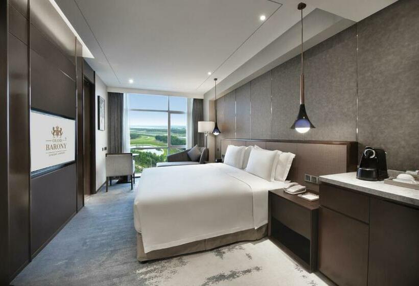 هتل Grand Barony Qingdao Airport